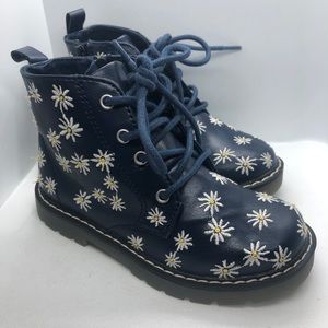 ✨Editor Pick ✨ Zara Blue Daisy Boots